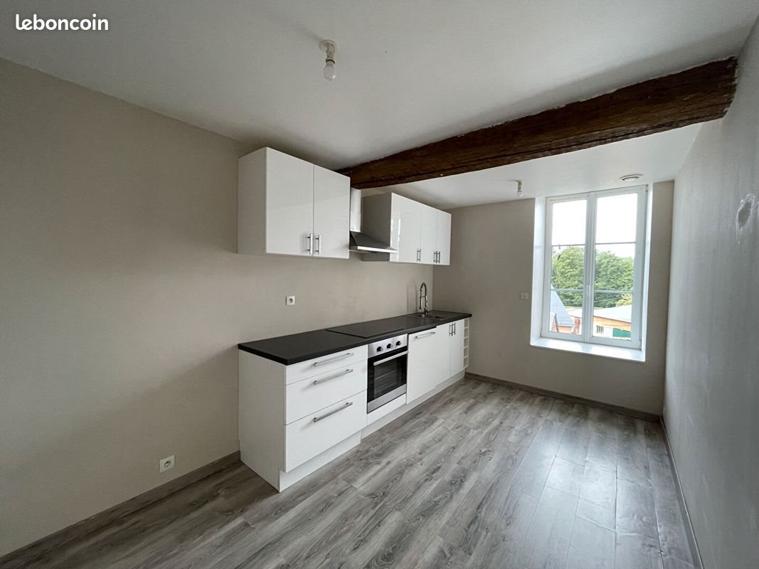 Appartement à louer, 83m², Montcornet