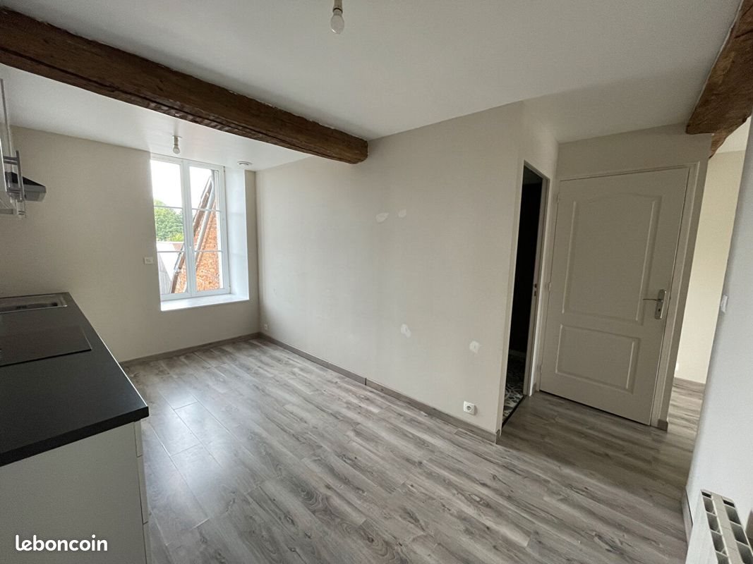 Appartement à louer, 83m², Montcornet