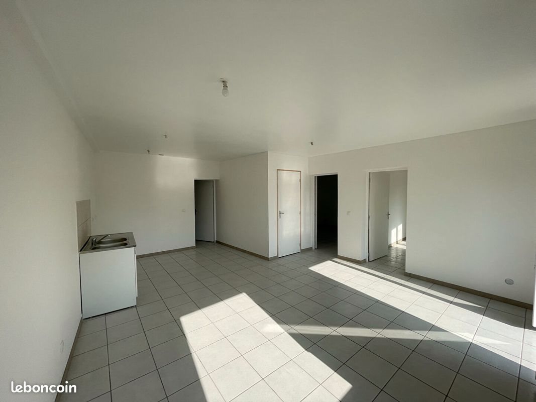 Appartement à louer, 55m², Etreux