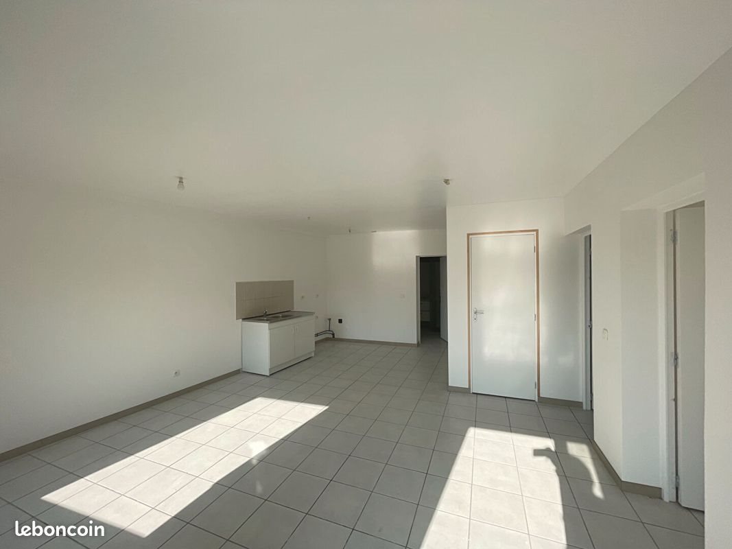 Appartement à louer, 55m², Etreux