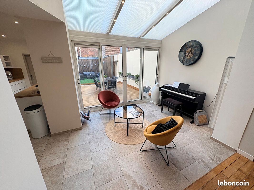 Maison à vendre, 252m², Saint-Quentin