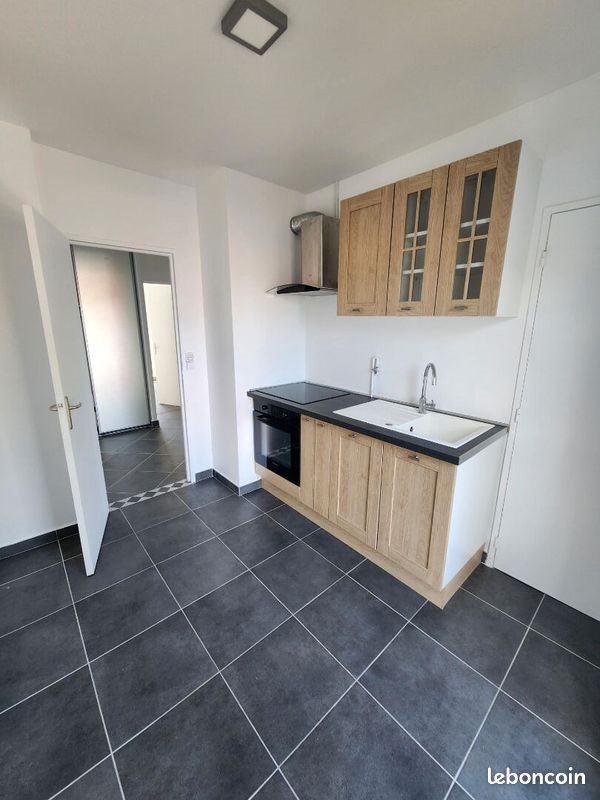 Appartement à louer, 68m², Noyon