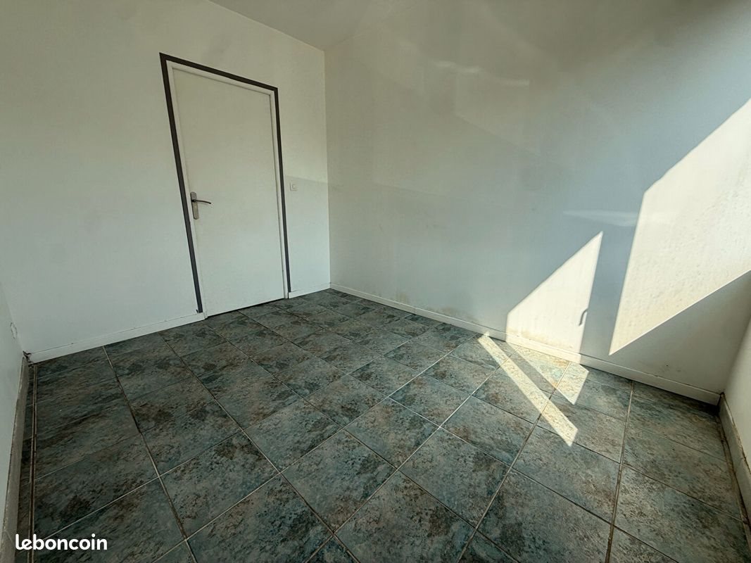 Appartement à louer, 50m², Marle