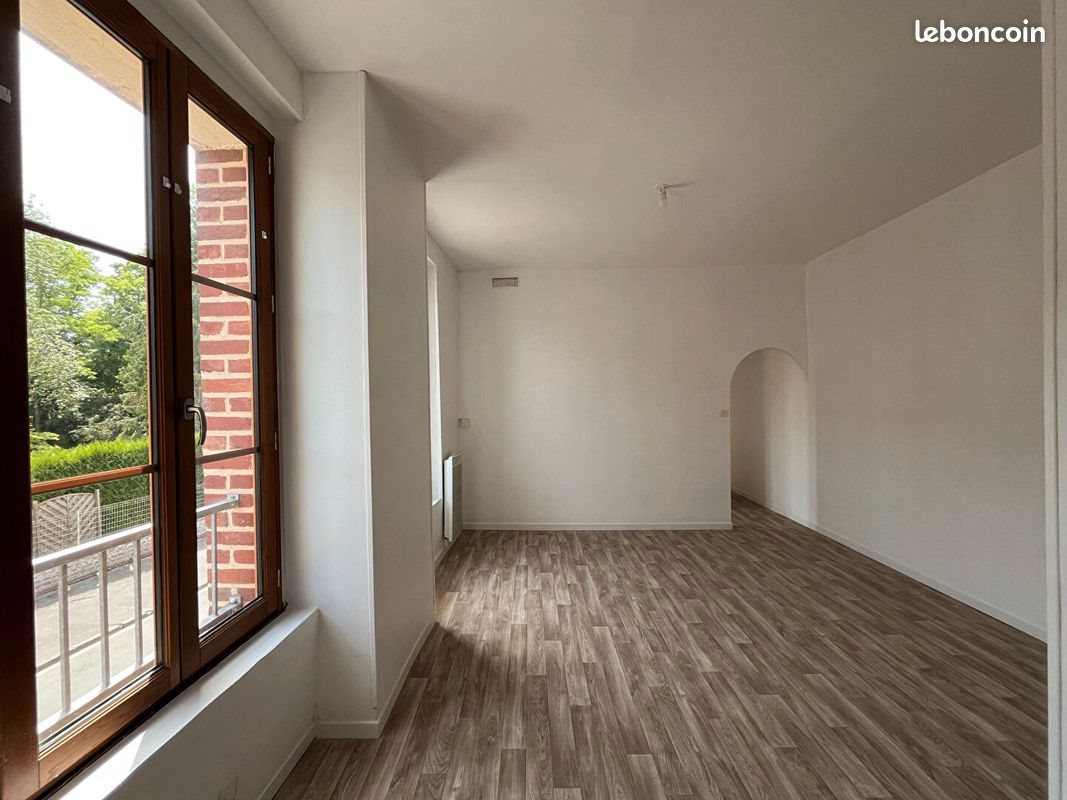 Appartement à louer, 61m², Marle