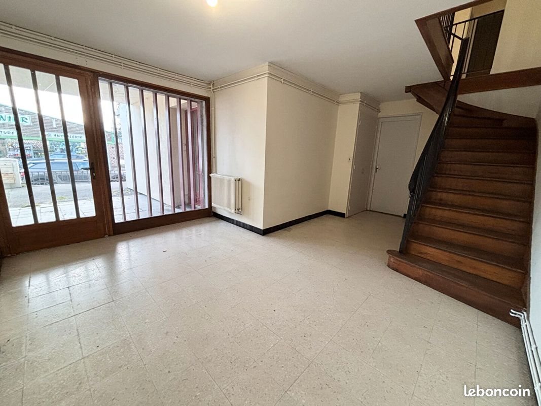 Appartement à louer, 99m², Guise