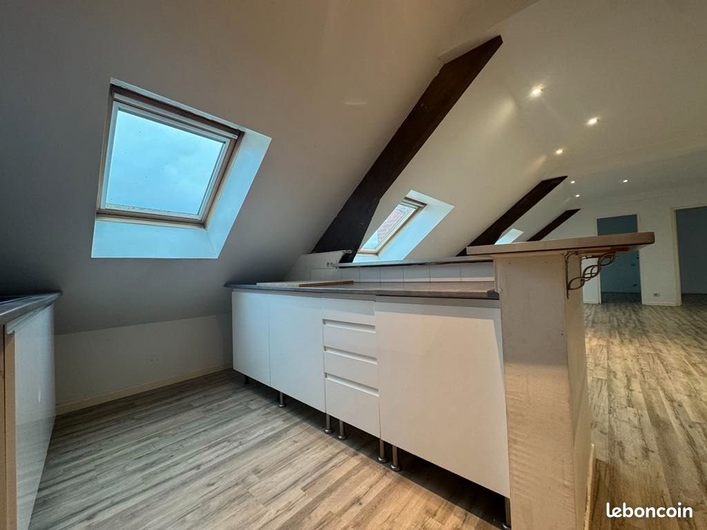 Appartement à louer, 90m², Viry-Noureuil