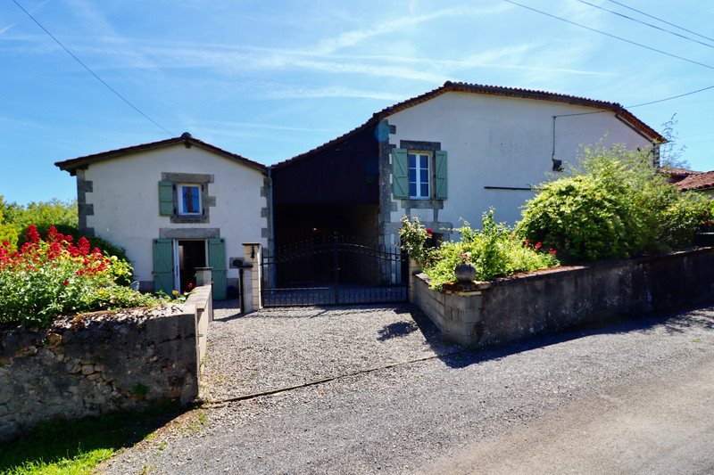 Maison à vendre, 210m², Montbron