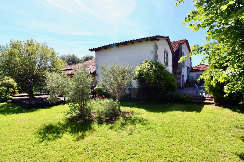 Maison à vendre, 210m², Montbron