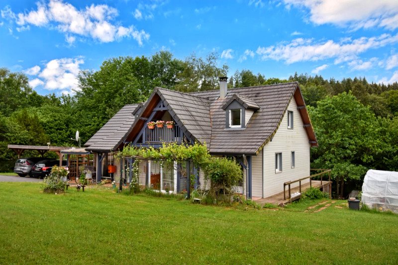 Maison à vendre, 131m², Bugeat