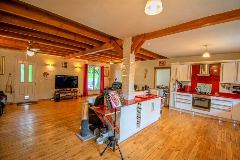 Maison à vendre, 131m², Bugeat