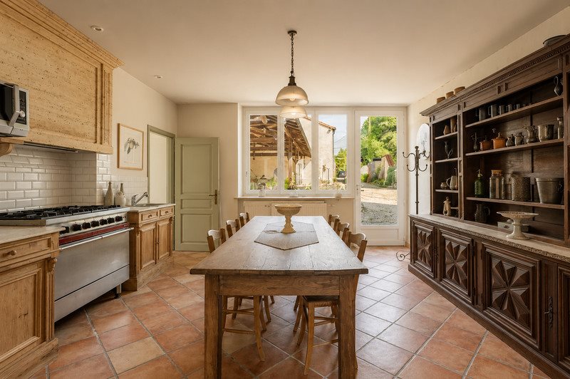Maison à vendre, 350m², Saint-Maigrin