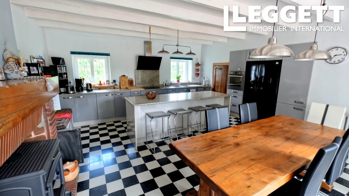 Maison à vendre, 190m², Saint-Hilaire-de-Villefranche
