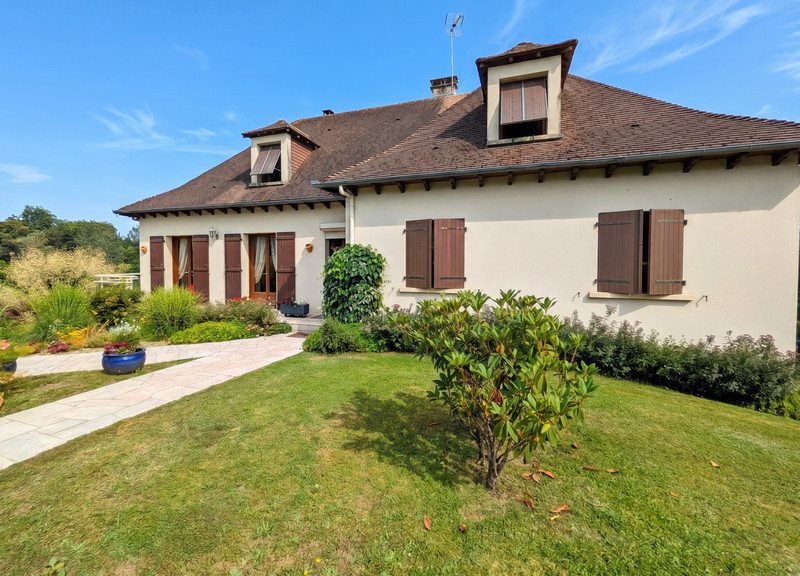 Maison à vendre, 165m², Lubersac