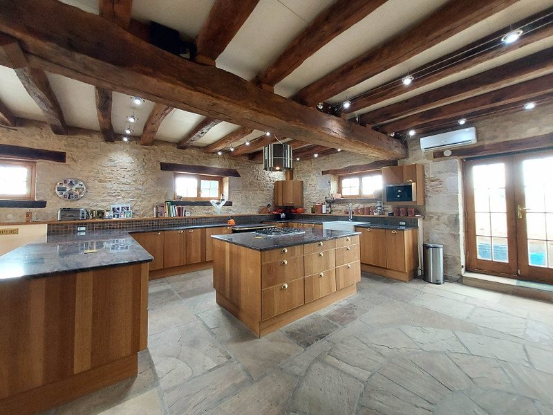 Maison à vendre, 605m², Lurcy-Lévis