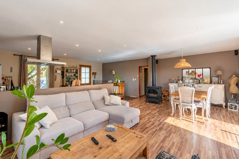 Maison à vendre, 175m², Ouveillan