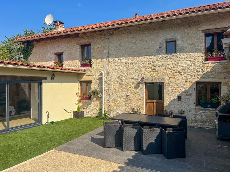 Maison à vendre, 122m², Cellefrouin