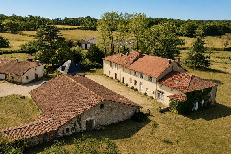 Maison à vendre, 895m², Hiesse