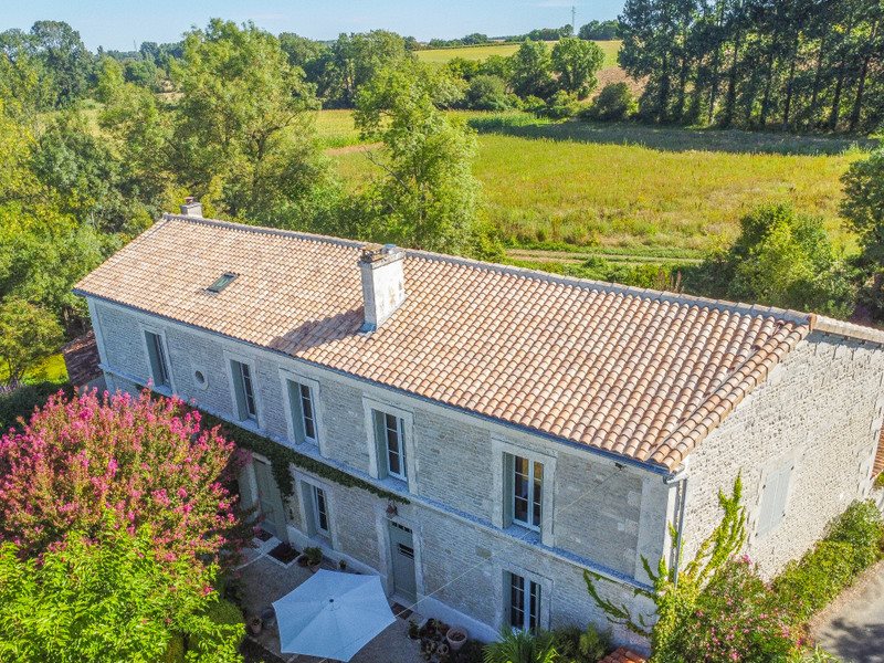 Maison à vendre, 338m², Asnières-sur-Nouère