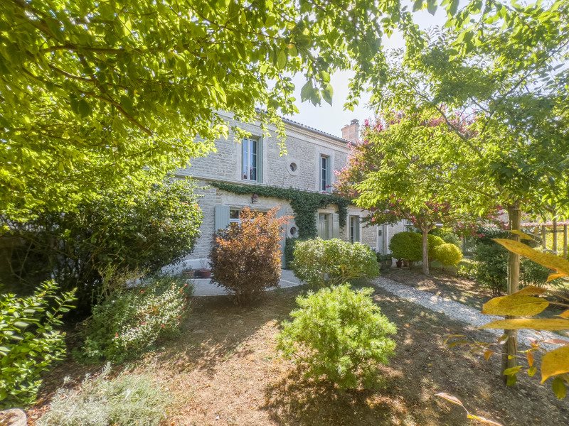 Maison à vendre, 338m², Asnières-sur-Nouère