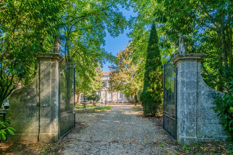 Maison à vendre, 310m², Rougnac