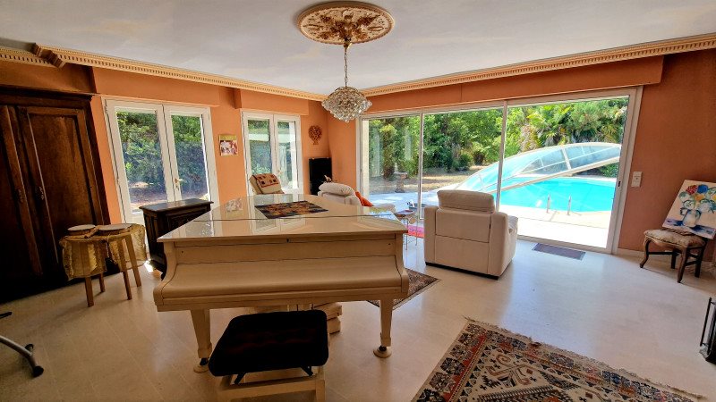Maison à vendre, 370m², Coutras