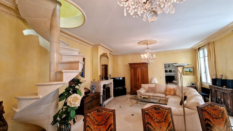 Maison à vendre, 370m², Coutras