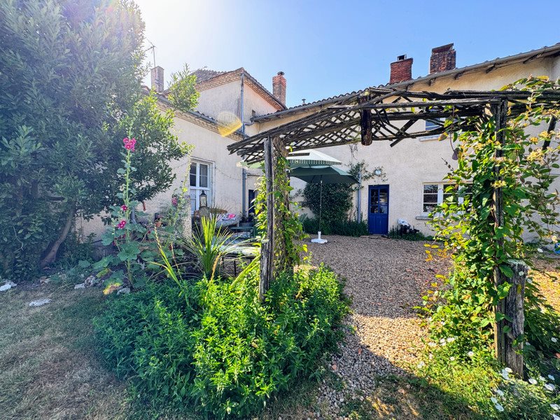 Maison à vendre, 293m², Salles-Lavalette
