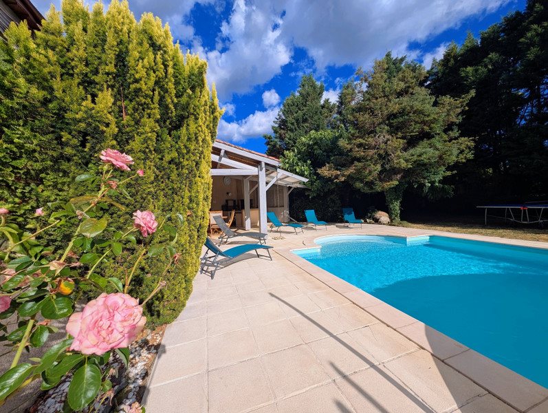 Maison à vendre, 298m², Aussillon
