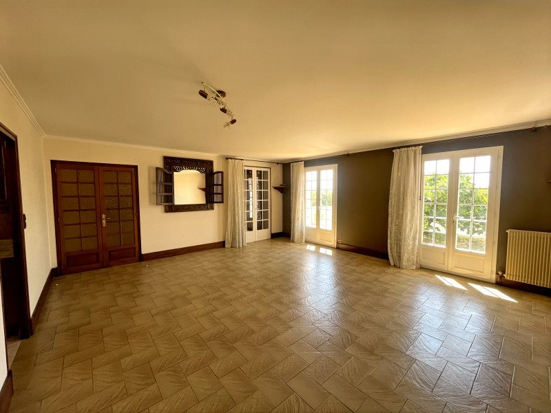 Maison à vendre, 153m², Hiersac