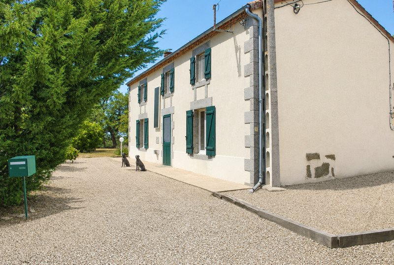 Maison à vendre, 156m², Lathus-Saint-Rémy
