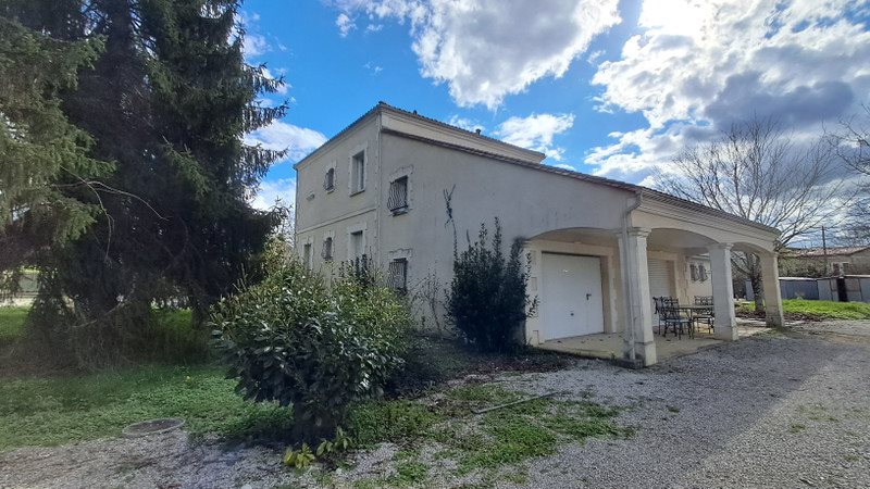 Maison à vendre, 320m², Champagne-et-Fontaine