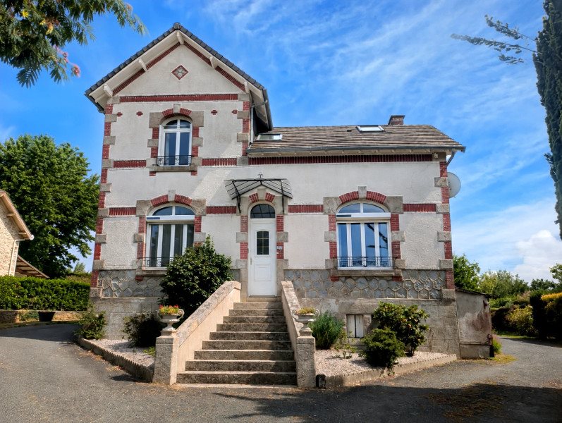 Maison à vendre, 165m², Châlus