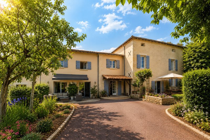 Maison à vendre, 372m², Condac