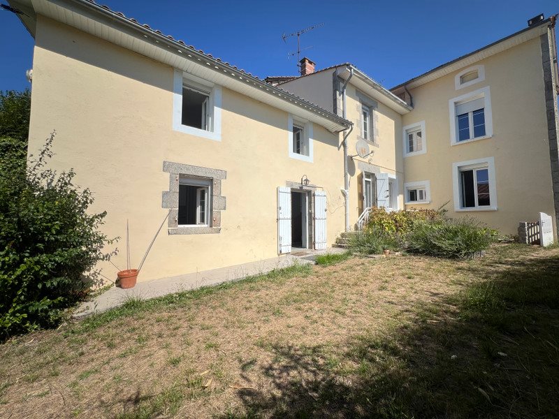 Maison à vendre, 197m², Piégut-Pluviers