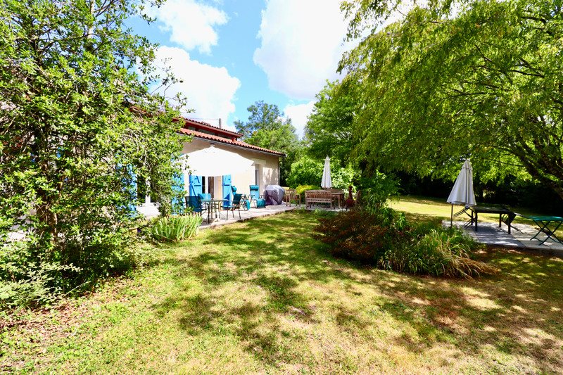 Maison à vendre, 157m², Montbron
