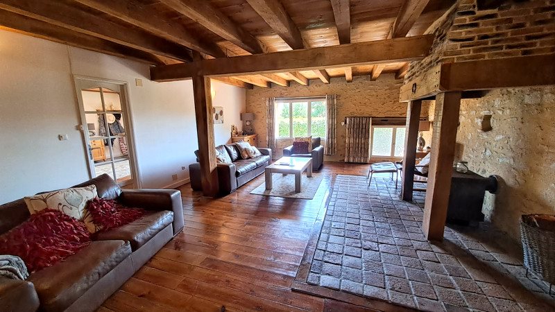 Maison à vendre, 271m², Les Salles-Lavauguyon