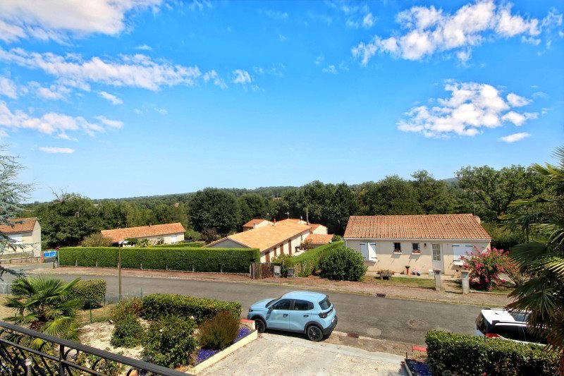 Maison à vendre, 119m², Manot