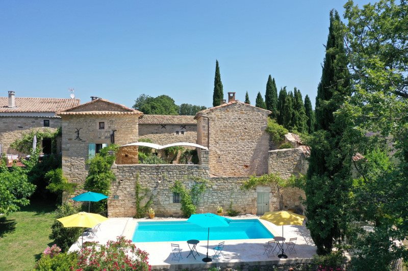 Maison à vendre, 548m², Barjac