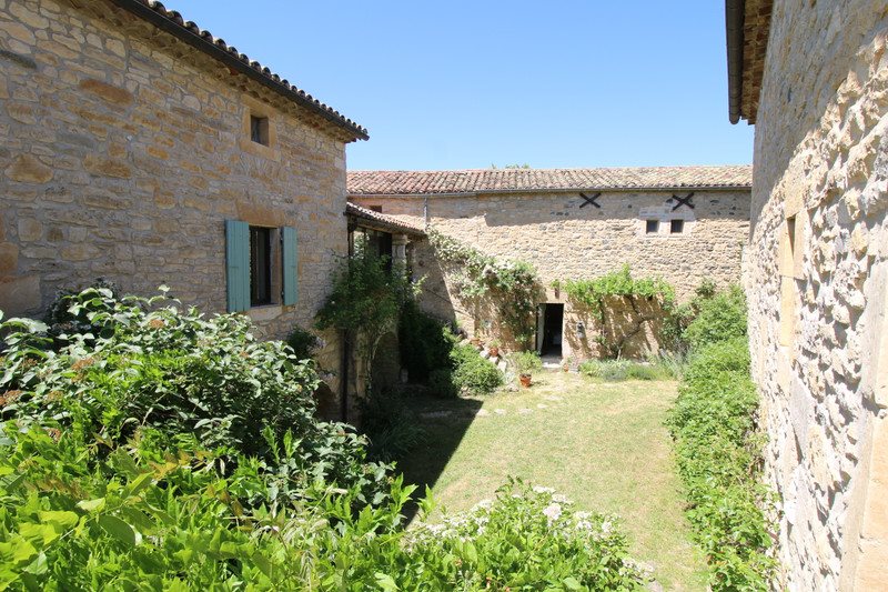 Maison à vendre, 548m², Barjac