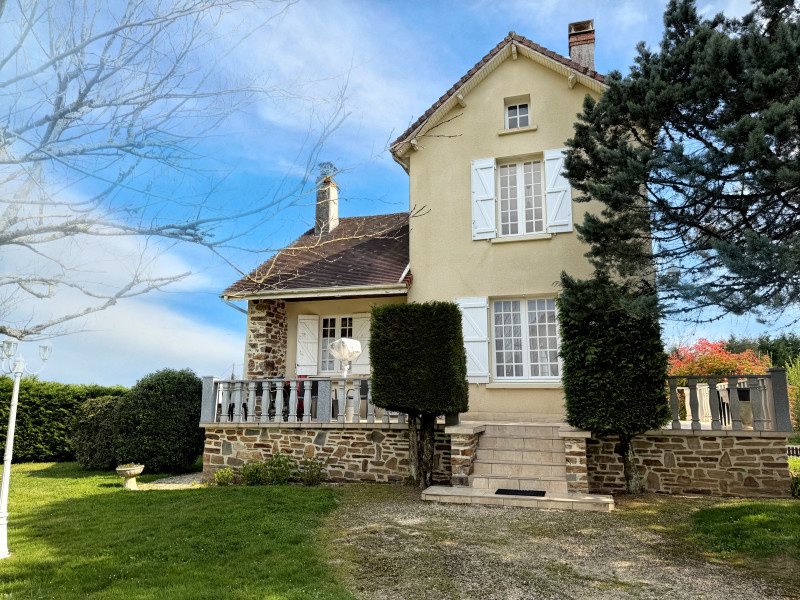 Maison à vendre, 99m², Sarrazac