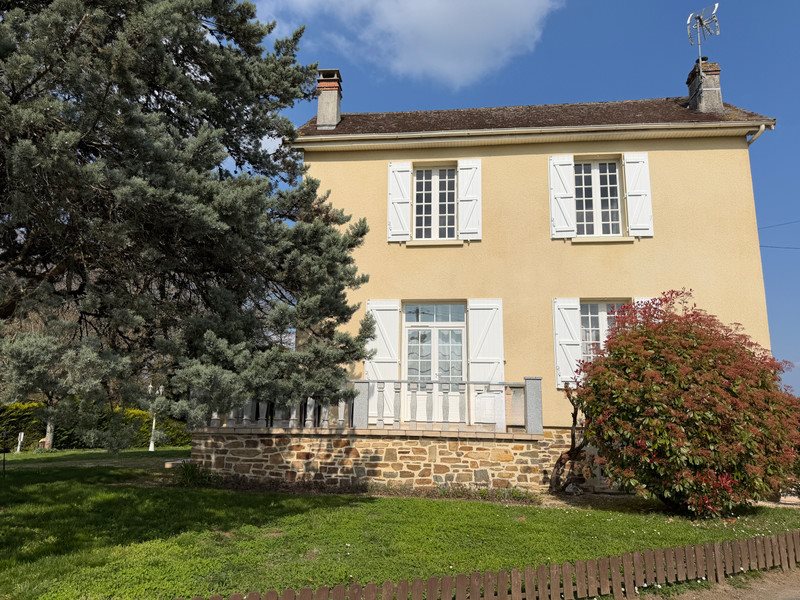 Maison à vendre, 99m², Sarrazac