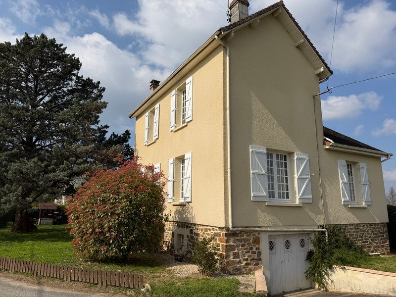 Maison à vendre, 99m², Sarrazac