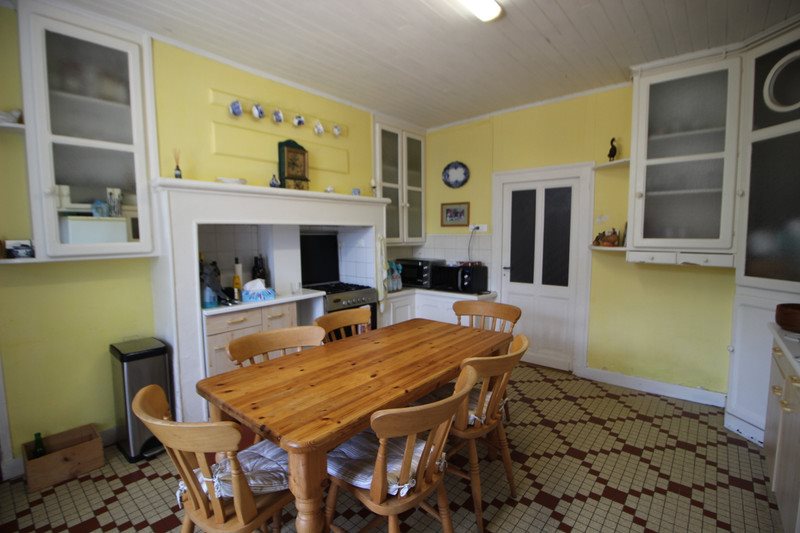 Maison à vendre, 139m², Mauzac-et-Grand-Castang