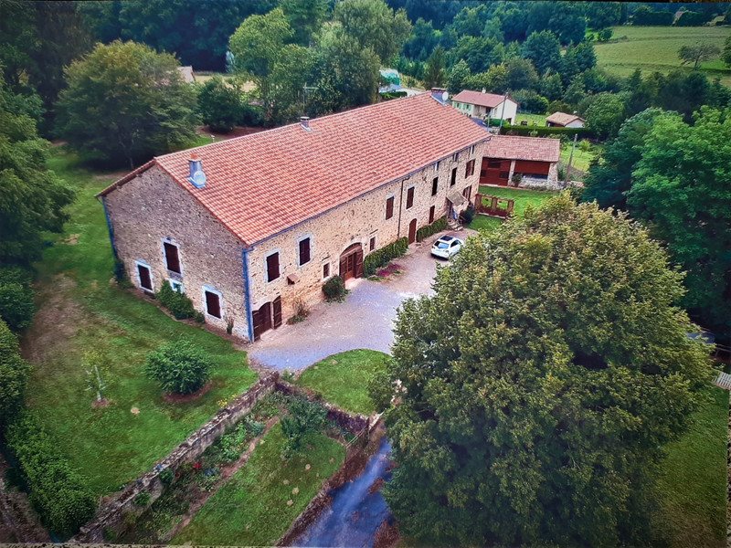 Maison à vendre, 744m², Les Salles-Lavauguyon