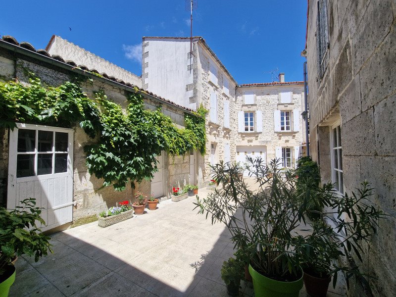 Maison à vendre, 181m², L'Isle-d'Espagnac
