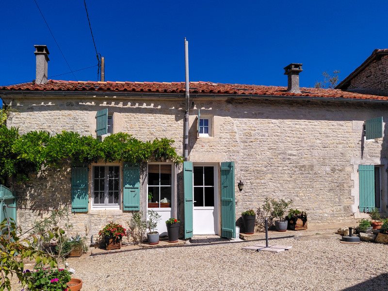 Maison à vendre, 163m², Aunac