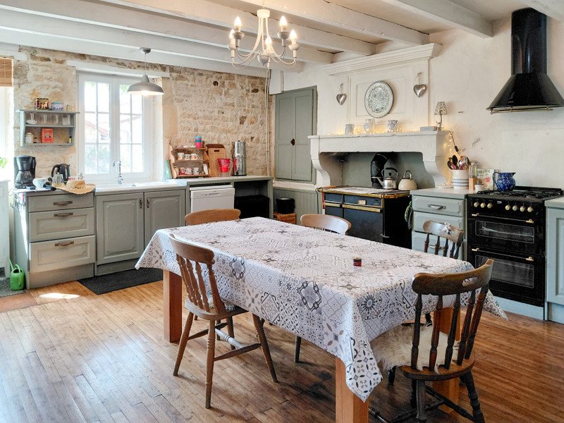 Maison à vendre, 163m², Aunac