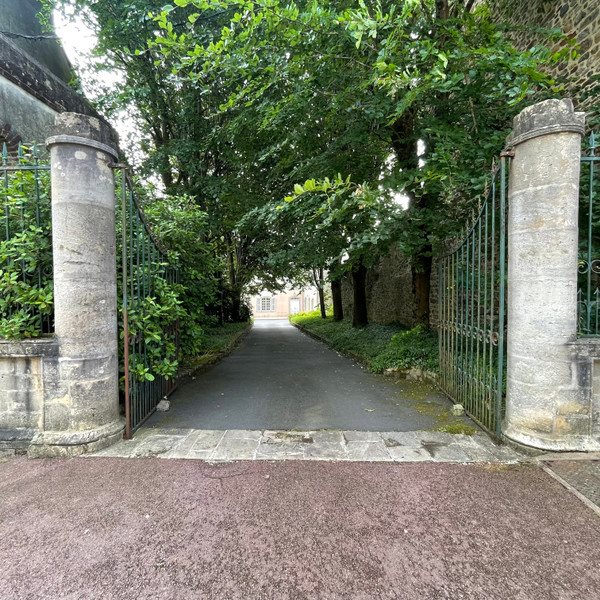 Maison à vendre, 450m², Saint-Sauveur-le-Vicomte