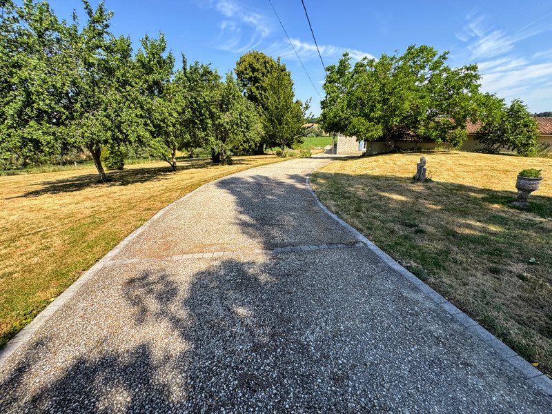 Maison à vendre, 225m², Montmoreau-Saint-Cybard