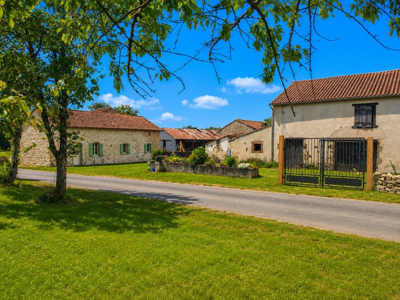 Maison à vendre, 93m², Azat-le-Ris